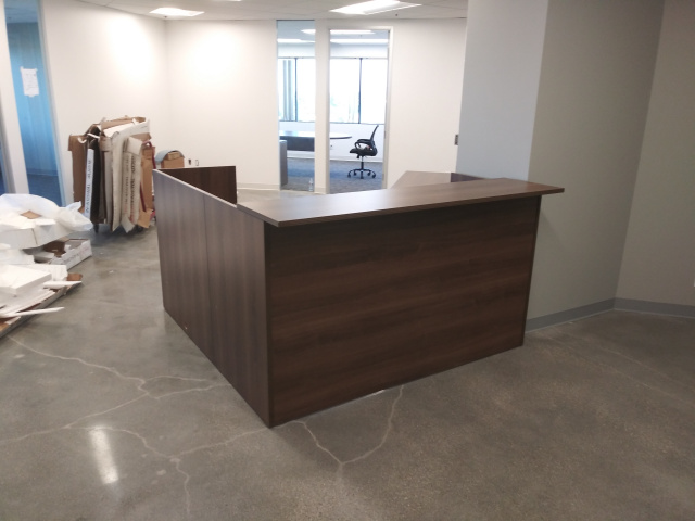 72"x72" Reception L Shape With Glass Transaction Top (no drawers)