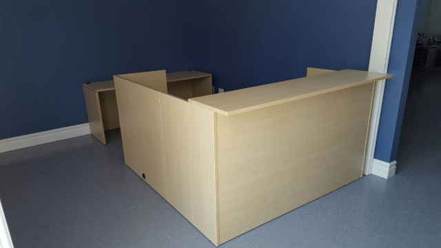 72"x72" Reception L Shape  (no drawers)